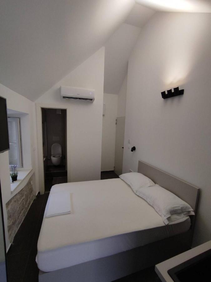 Ferienwohnung The Center Of Split, Renovated Stone House Exterior foto